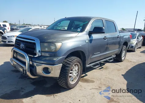 2010 Toyota Tundra Grade 4.6L V8 z USA, uszkodzony, nr VIN 5TFEM5F18AX009190